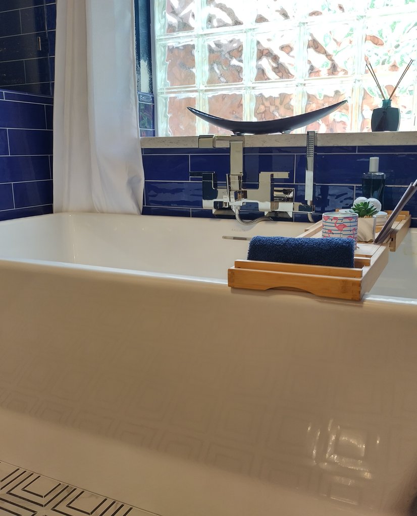 dark blue bathroom design