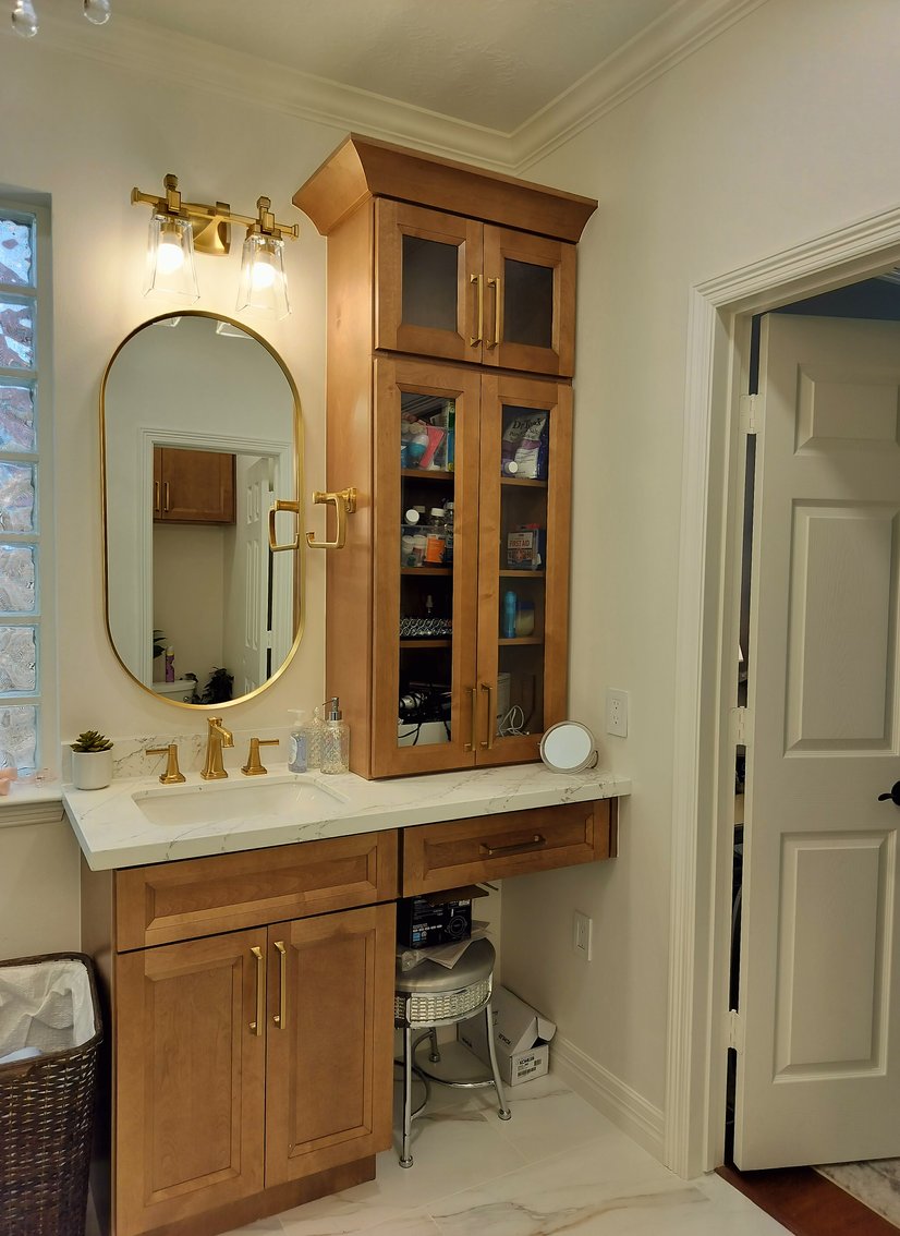 gold bathroom fixtures